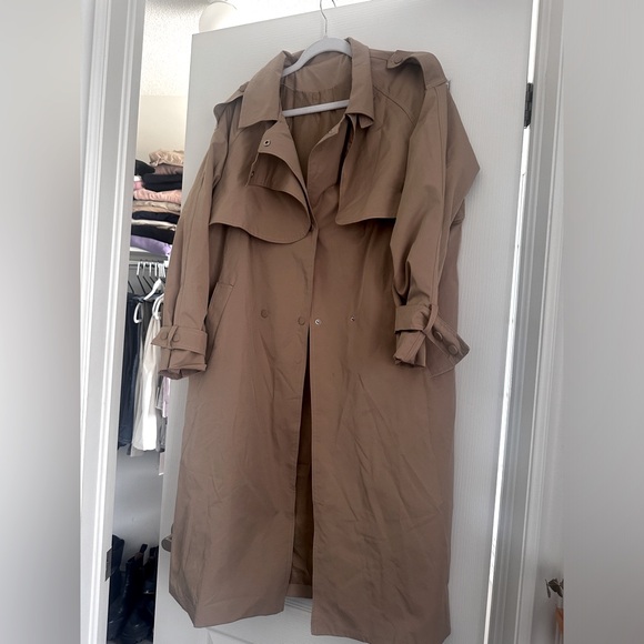 Raglan Sleeve Double Breasted Belted Trench Coat - Picture 3 of 8